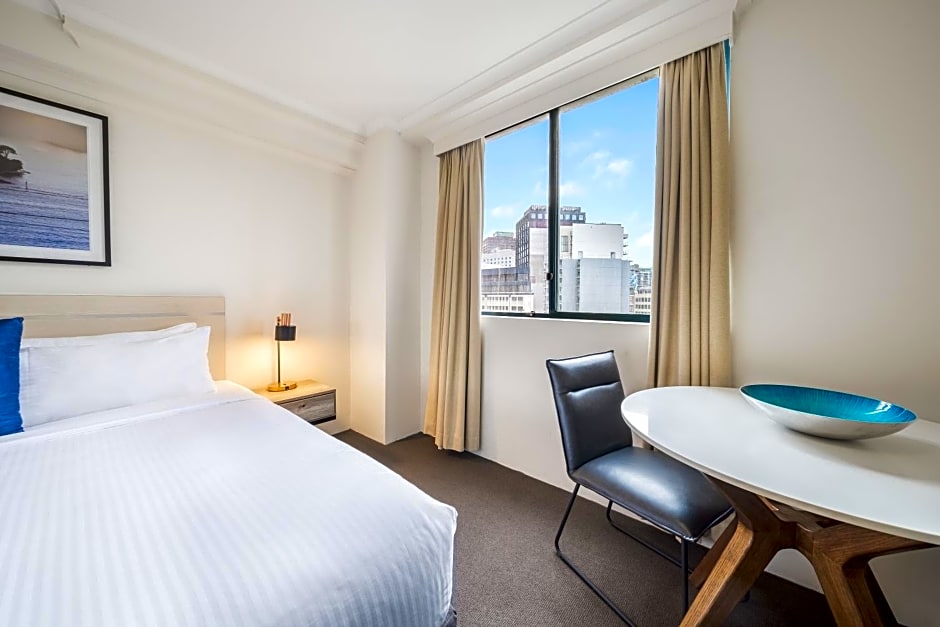 Oaks Sydney Castlereagh Suites