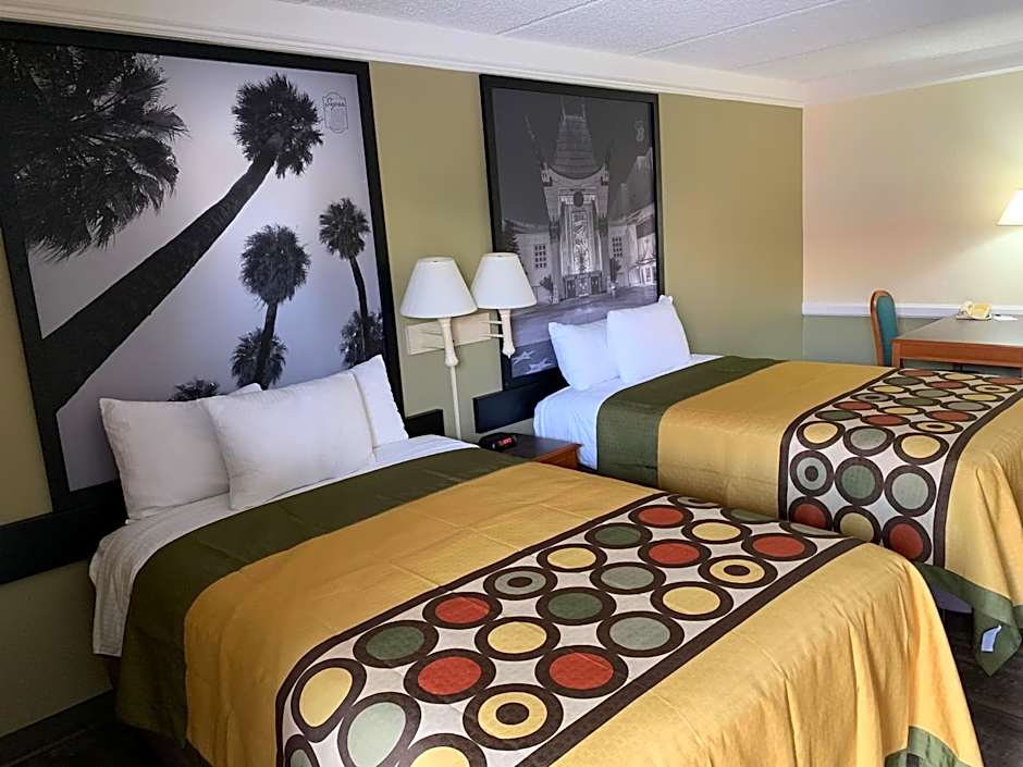 Super 8 San Bernardino – San Bernardino, CA