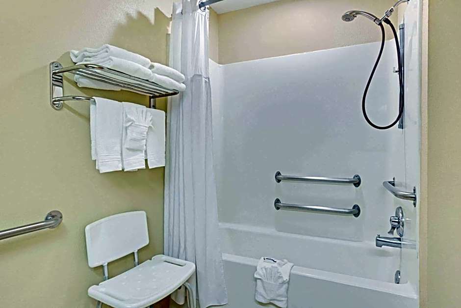 Microtel Inn & Suites by Wyndham Charlotte/University Place
