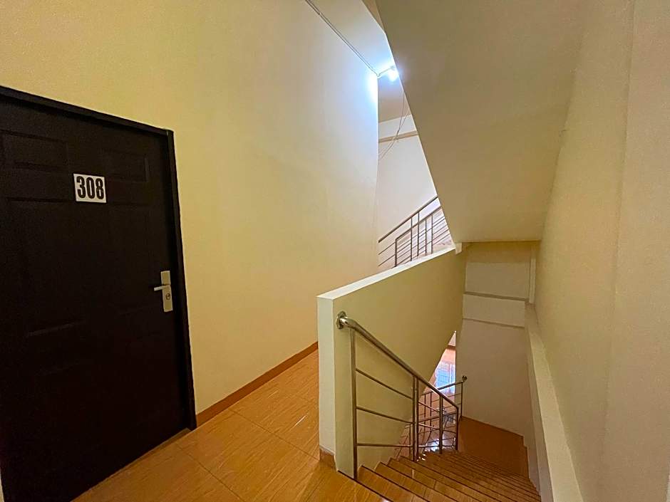 RedDoorz @ Ramelau near AP Pettarani