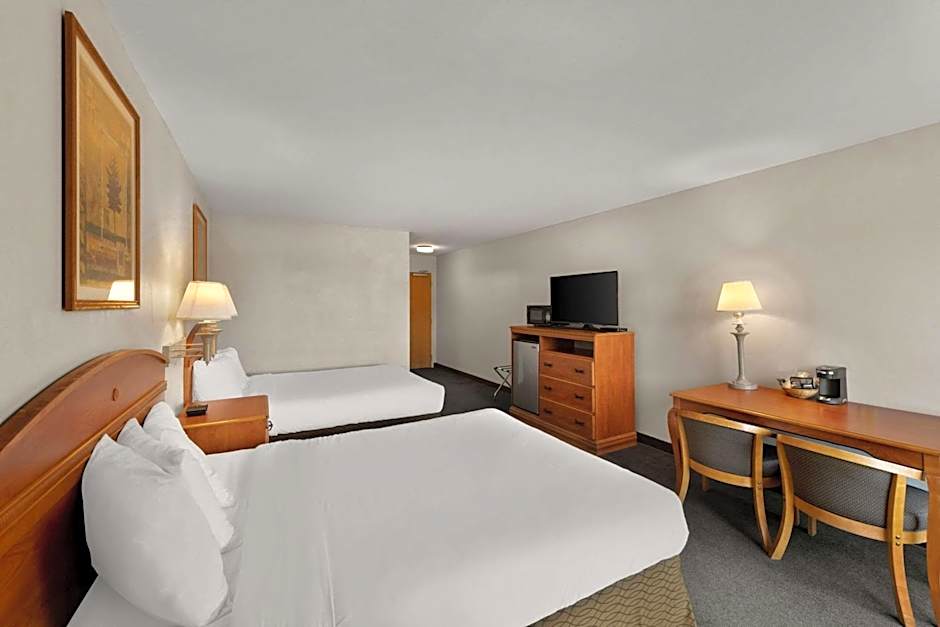 Rodeway Inn & Suites