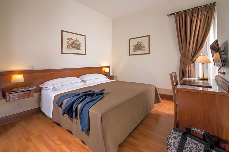 Photo 1 of 4 of Double Room