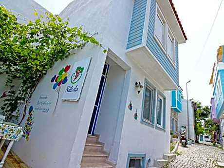 Nilada Bozcaada