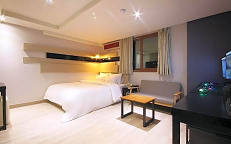 Yangsan Deokgye Sharp