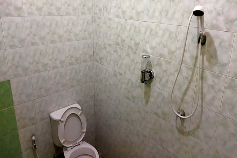 SPOT ON 92424 Wulan Homestay Syariah