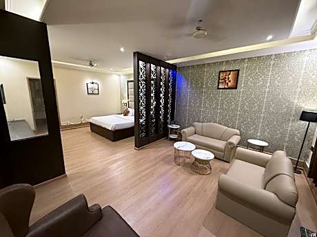 Hotel Diplomat Residency - Bareilly