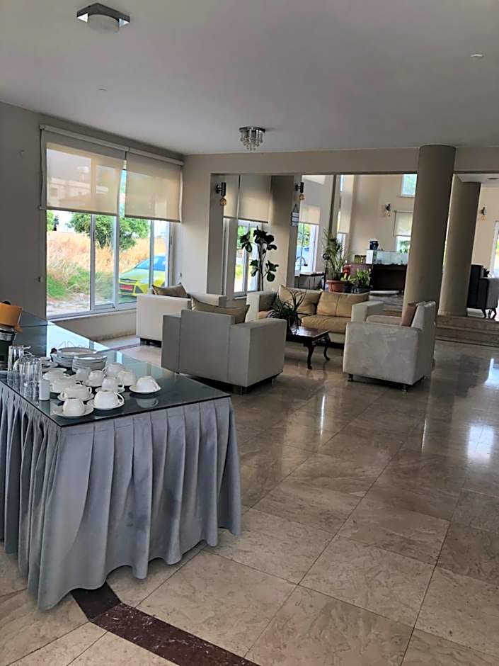 The Prince Inn Hotel & Villas