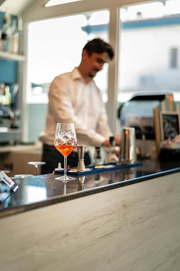 HOTEL CONTI