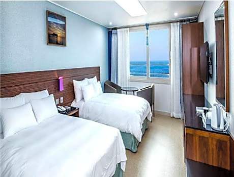Twin Room with Sea View