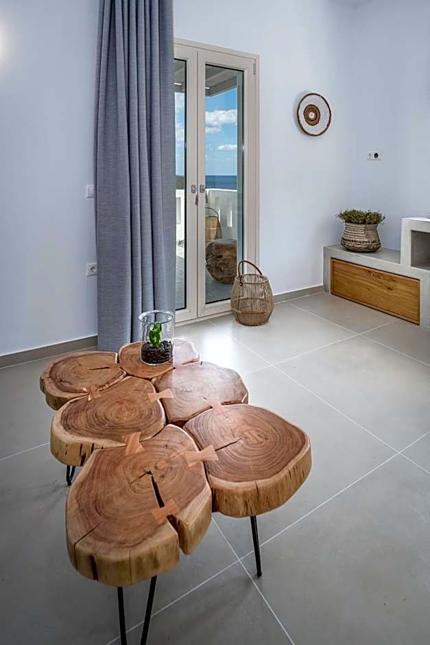 Remezzo Bayfront Suites