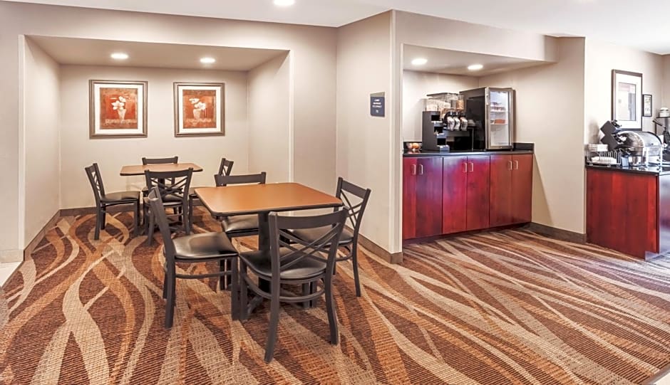 Cobblestone Inn & Suites - Durand