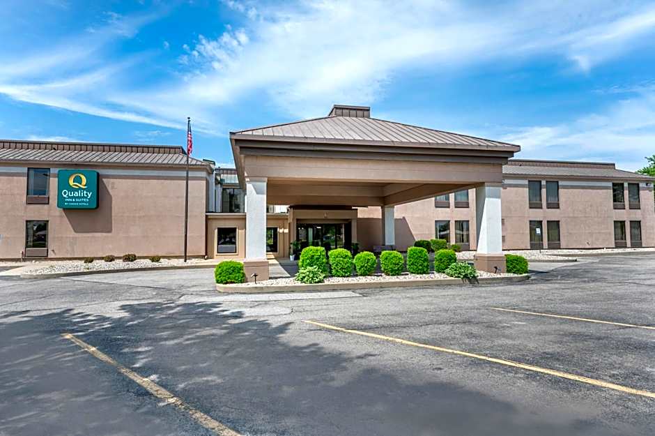 Quality Inn & Suites Near Amish Country