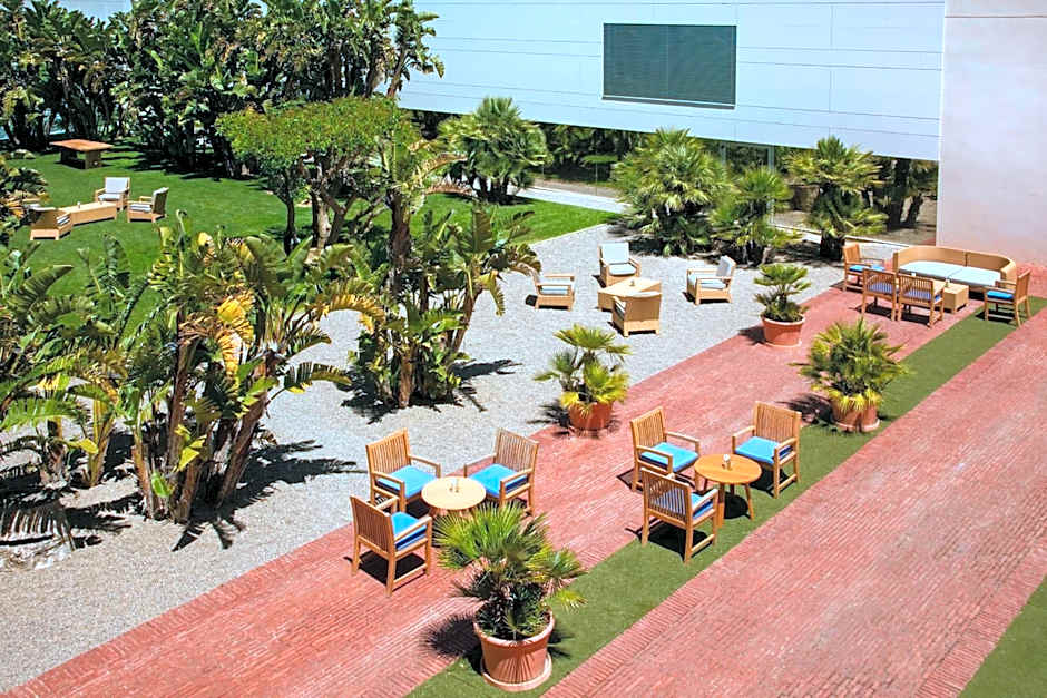 Le Meridien Ra Beach Hotel & Spa