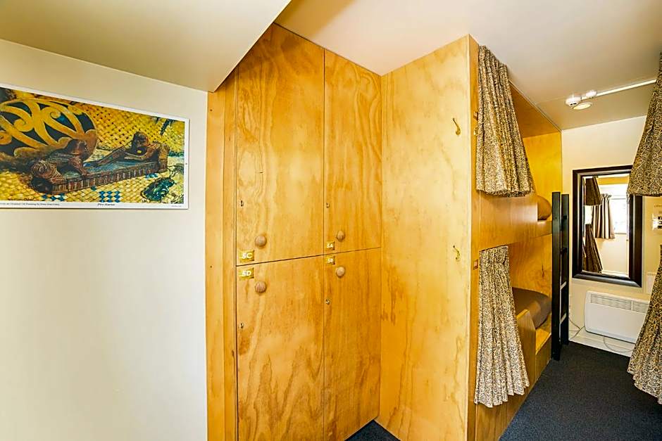 Tahuna Pod Hostel