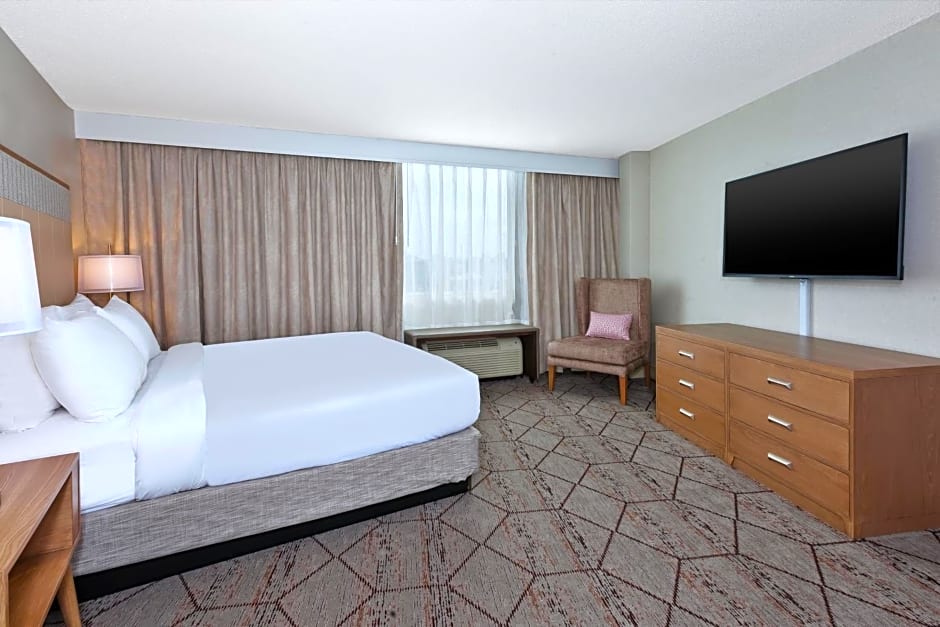 Crowne Plaza Syracuse