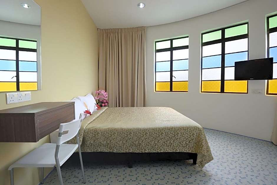 Swing & Pillows @ Grand Inn George Town Penang 