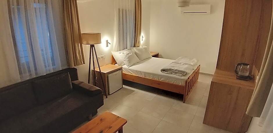 Lindos Pension