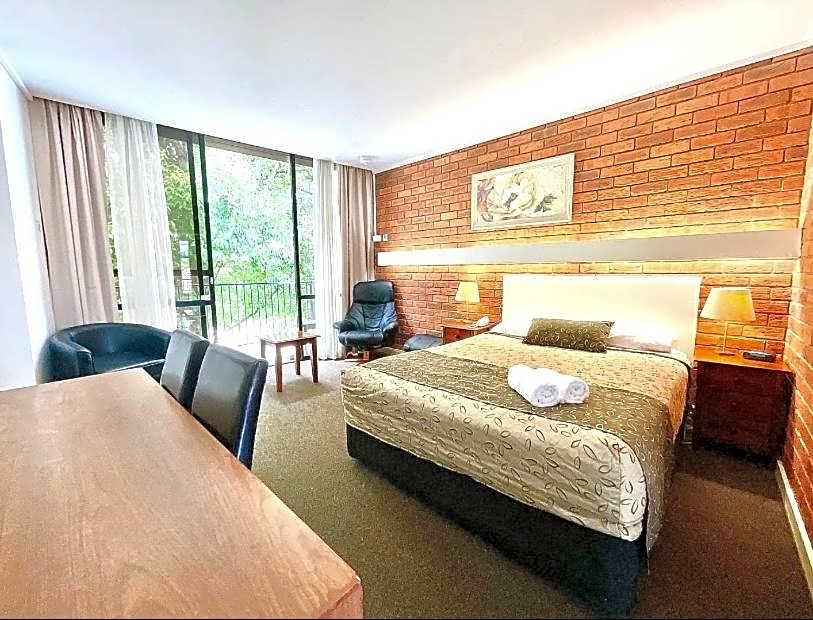 Connells Motel & Serviced Apartments