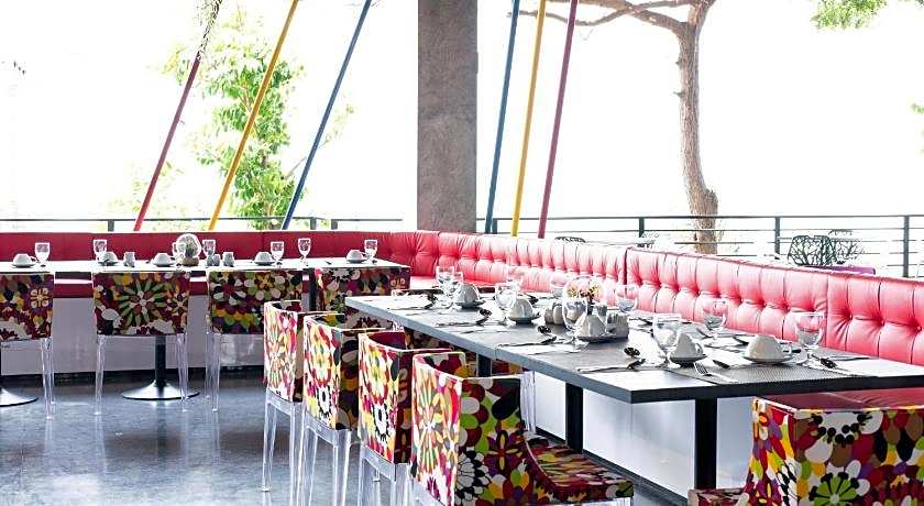 Play Phala Beach Rayong