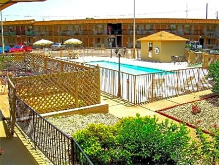 Executive Inn and Suites Springdale