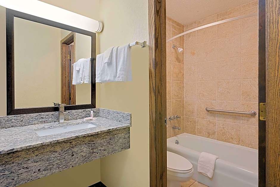 Days Inn by Wyndham International Falls