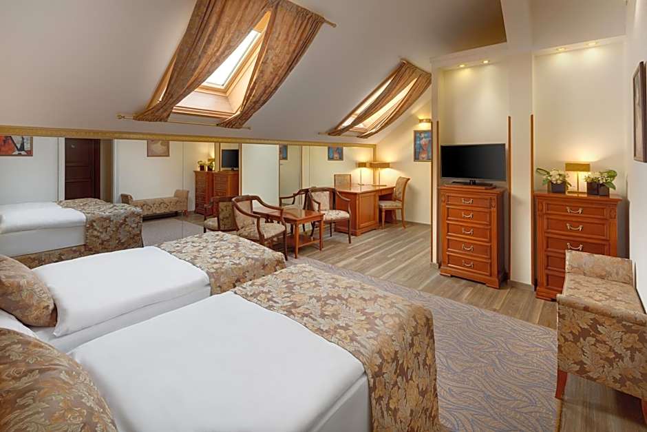 Photo 1 of 8 of Standard 1 Double Bed or 2 Beds