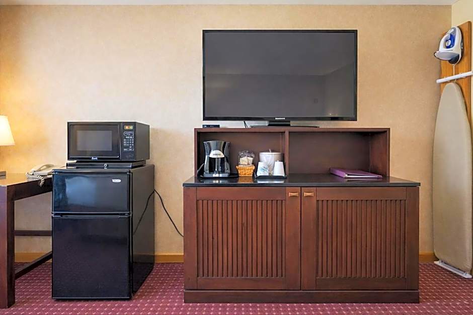 Fireside Inn And Suites