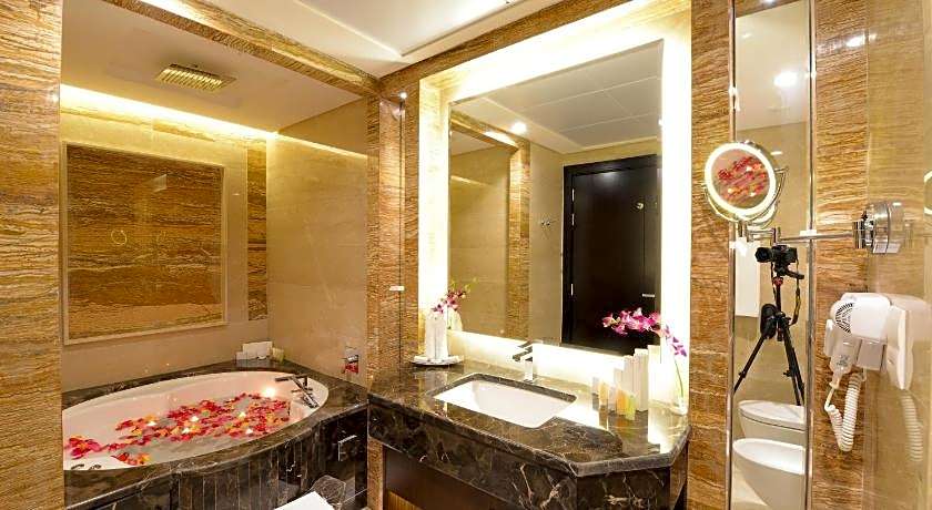 Landmark Premier Hotel