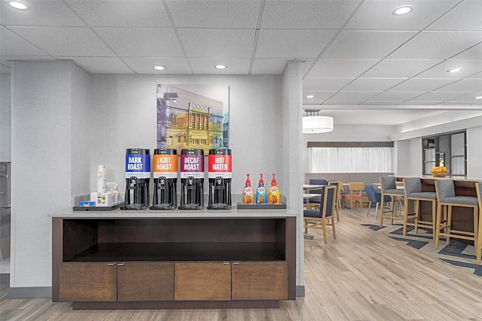 Hampton Inn By Hilton Altoona
