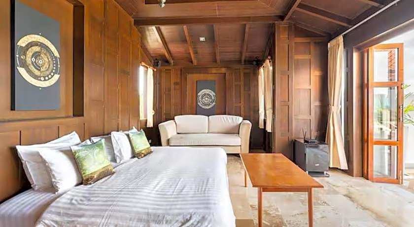 Villa Melitta, Pool, Beach, 360-SeaViews, 6-bed Thai Luxury on Best Location in Samui