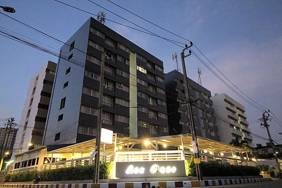 Lee Place Phatthanakan Condo