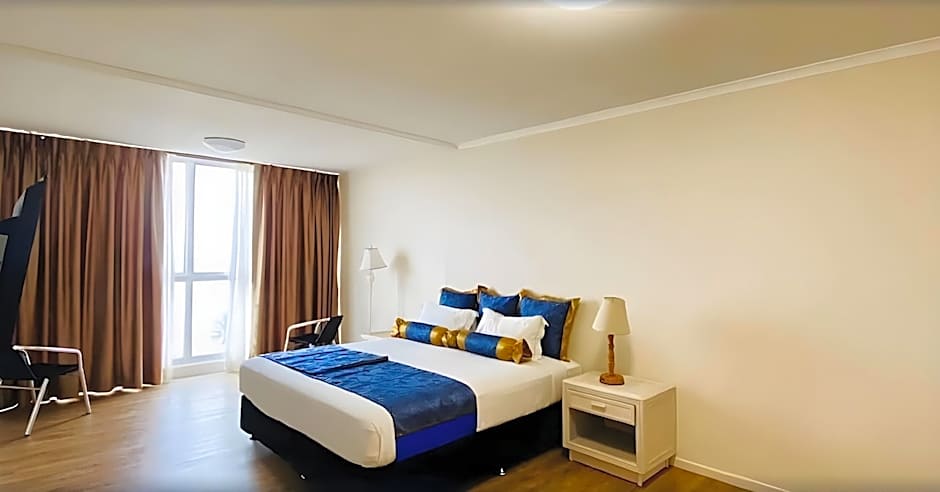 Acacia Court Hotel