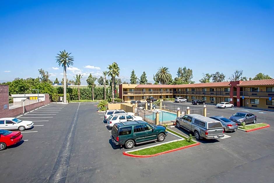 Hotel Seville - Ontario Airport/Chino