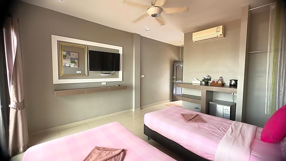 Bee Orchid Pool Villa