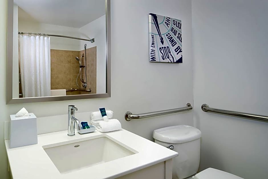 Four Points By Sheraton Louisville Airport