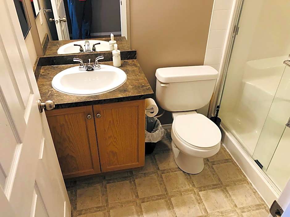 Quiet 2 Bed 2 Bath close to Westview Hospital