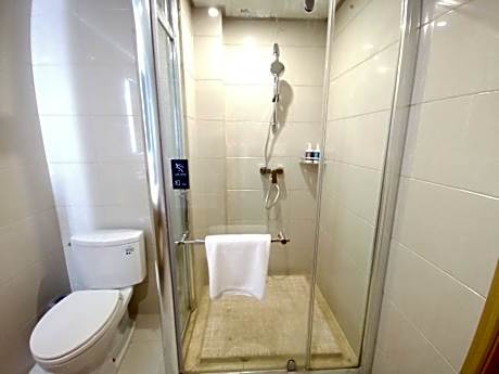 Dossen - Deluxe Bed Room