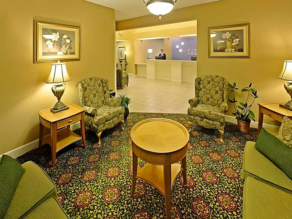 Holiday Inn Express Hotel & Suites Magnolia Lake Columbia By IHG