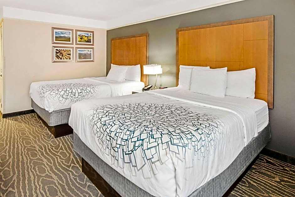 La Quinta Inn & Suites by Wyndham Ruidoso Downs