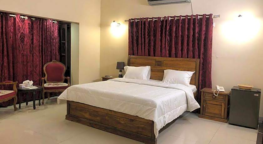 Hotel Inn – Karachi, OK