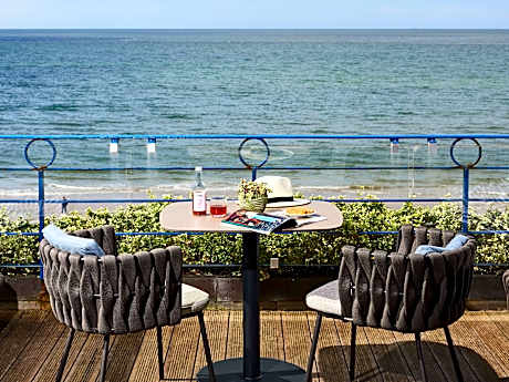 DELUXE ROOM WITH TERRACE, 1 King Size Bed, SeaView