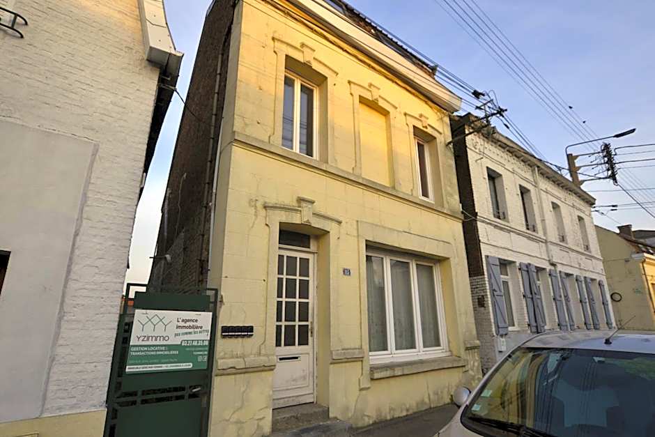 Capstay famars & Netflix