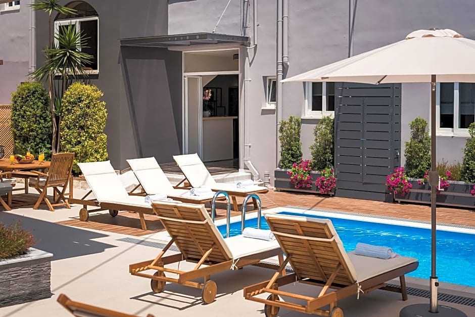 Sun Ray Luxury Aparthotel