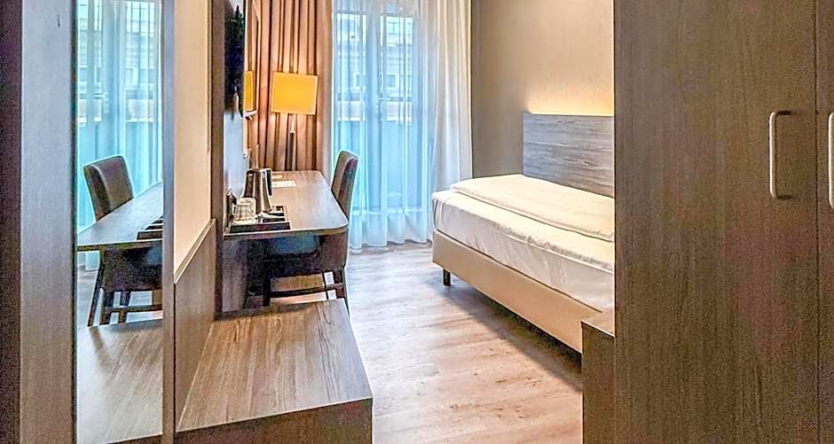 PLAZA Premium Den Haag City Center