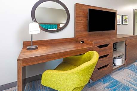 Room with Two Queen Beds - Non-Smoking