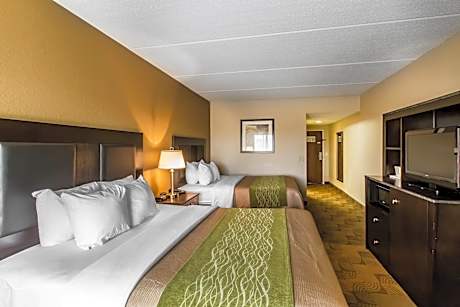 Queen Room with Two Queen Beds - Non-Smoking