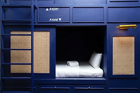 Bunk Bed in Mixed Dormitory Room