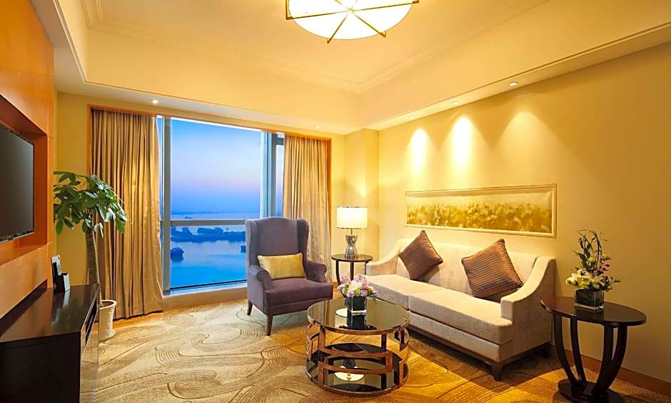 Photo 1 of 1 of Deluxe 1 Bedroom Suite, River View