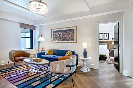 One Bedroom Suite - 1 Queen