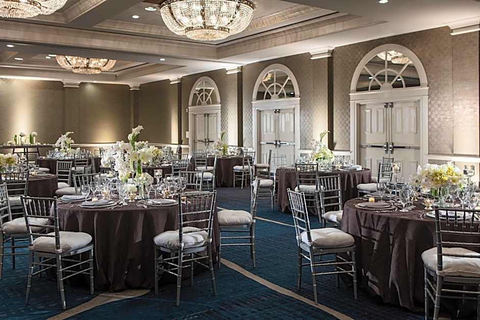 Renaissance by Marriott Waterford Oklahoma City Hotel